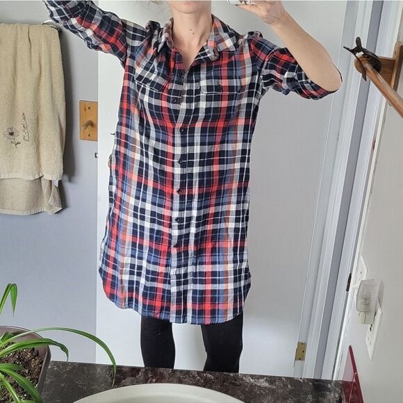 Universal Thread S Long-Sleeved Blue & Red Plaid Button-Down Flannel ShirtDress - Picture 3 of 9